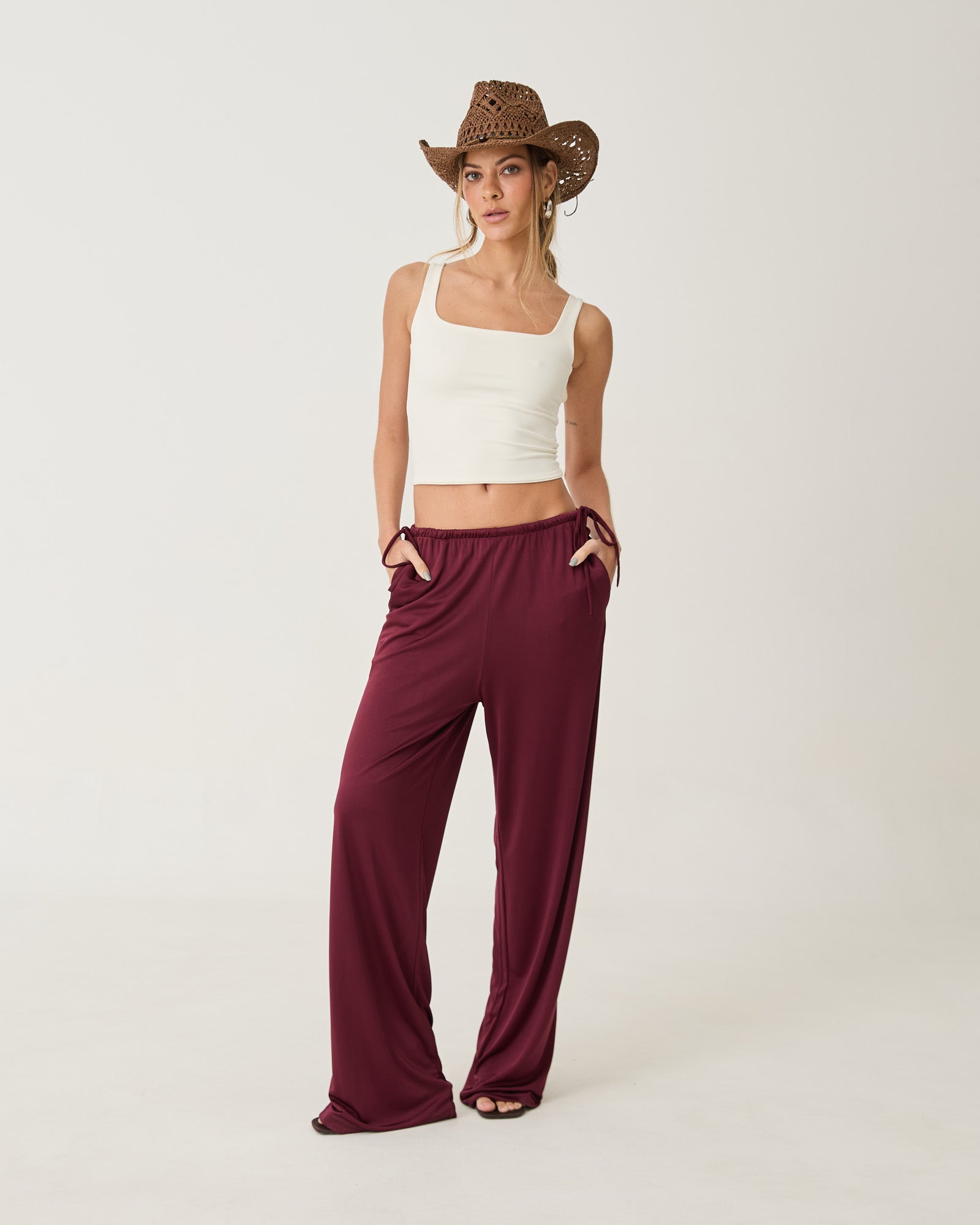 CALÇA RACHEL- MALHA ACETINADA