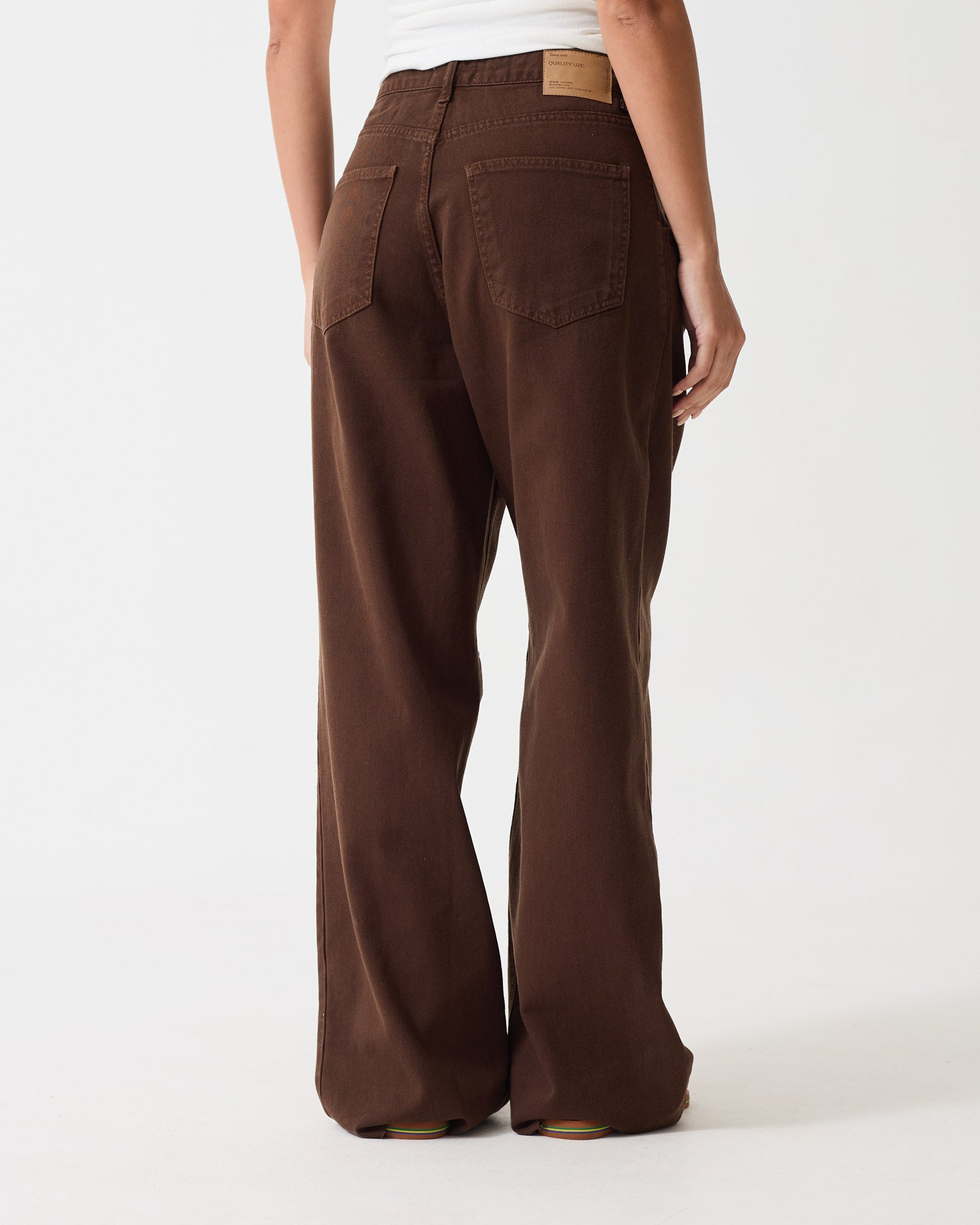 CALÇA CLHOE MARROM - DENIM